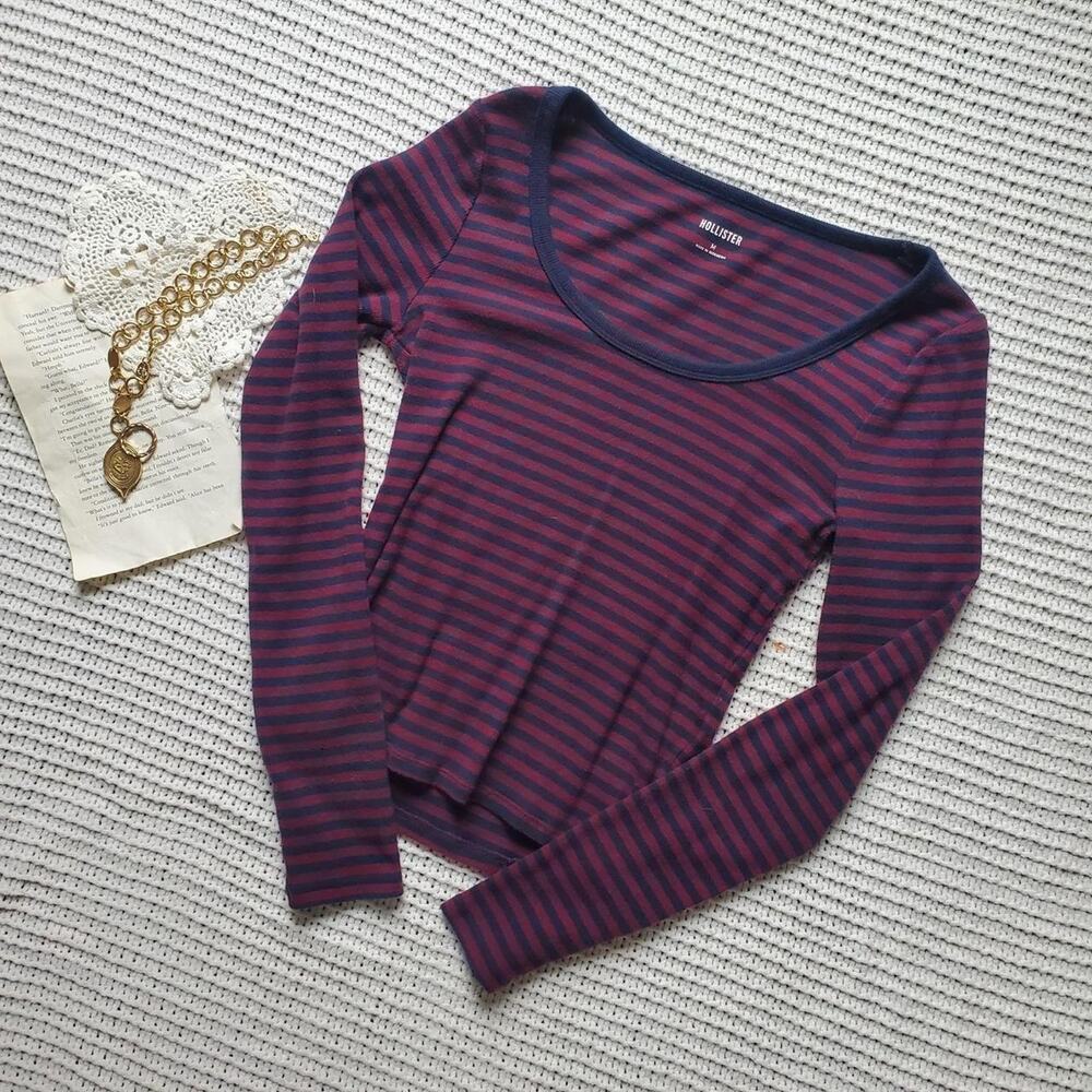 Hollister dark red and navy scoop neck long sleeve top